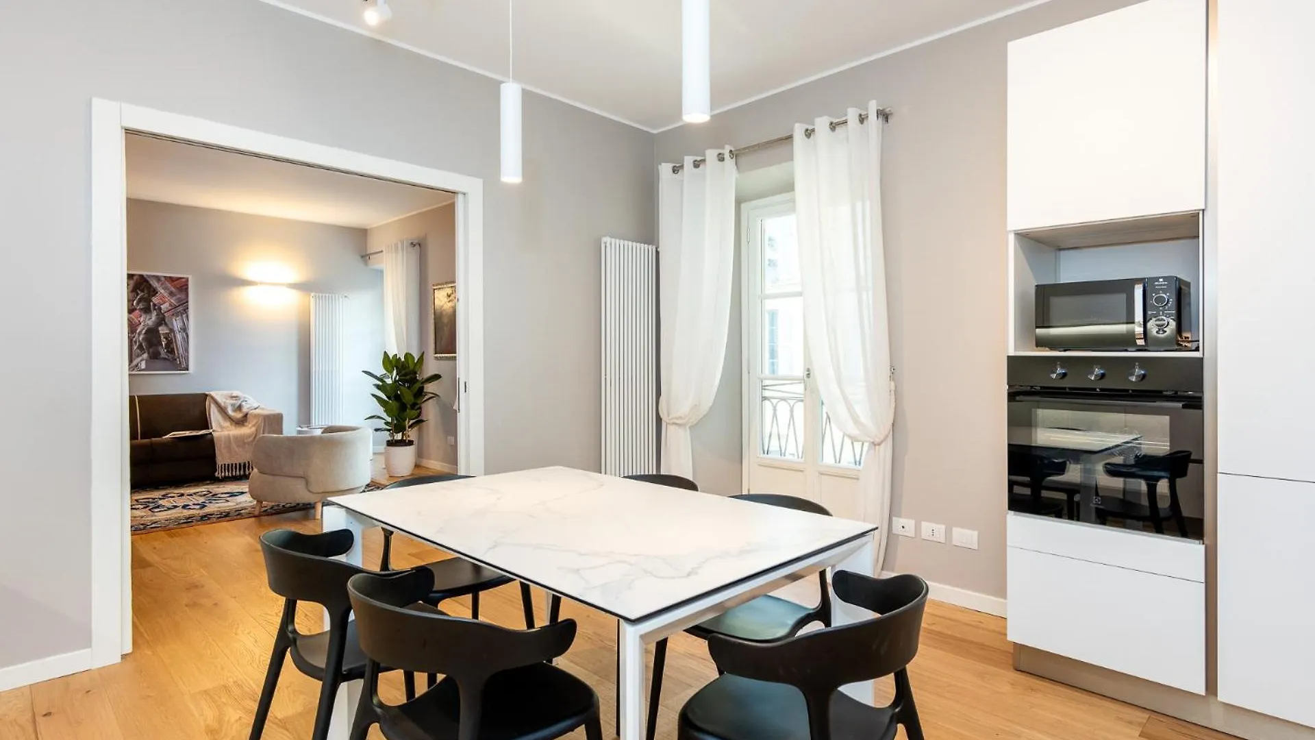 Luxurious & Spacious Flats In Duomo Milán 0*,