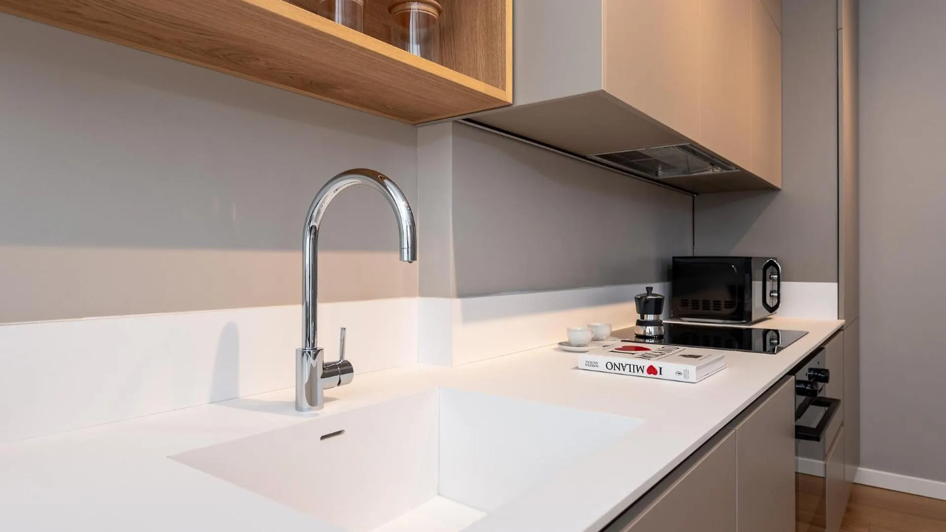 Luxurious & Spacious Flats In Duomo Milán 0*,